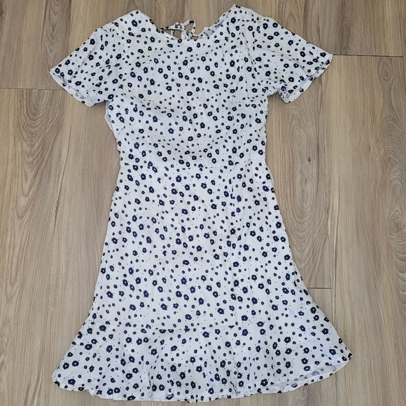 Princess Polly Blue and White Open Back Daisy Floral Dress Size 4 - Picture 2 of 6